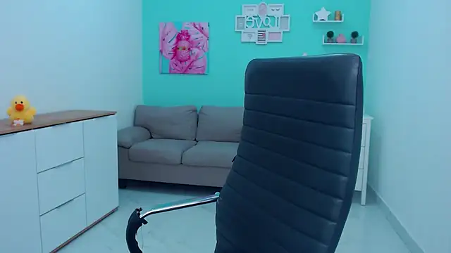 Snapshot of LilFleurish chatting on December 2025 05:35:01 AM LilFleurish online show from December 2025 05:35:01 AM