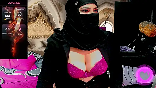 SultanaLayla online show from February 2026 07:41:01 PM