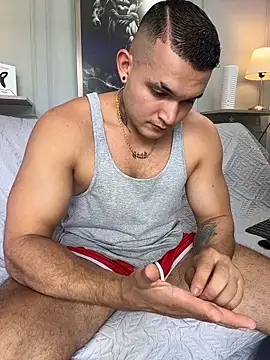 Marco Vega online show from November 2025 05:02:02 PM