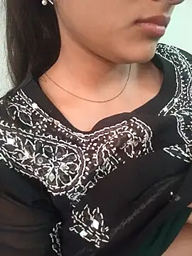 Neha Tyagi online show from October 2025 05:20:02 AM