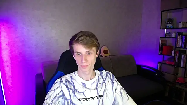 yes cute boy  online show from November 2025 07:14:02 PM