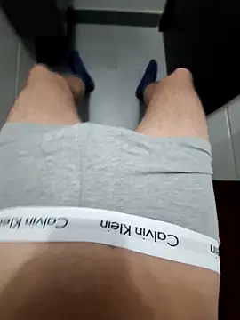 lebonfeu online show from December 2025 02:24:01 PM