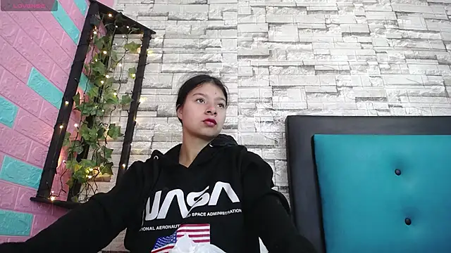 maily can online show from November 2025 01:00:02 PM