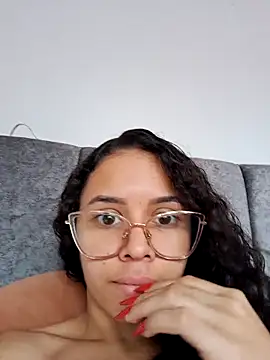 Snapshot of Britany_Sweety chatting on October 2025 05:11:01 PM Britany Sweety online show from October 2025 05:11:01 PM