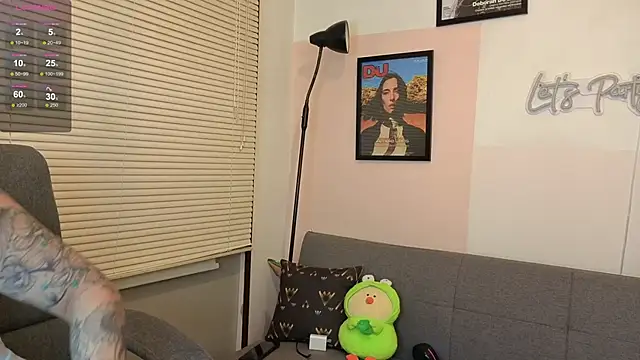 Snapshot of SujannaVarma_ chatting on November 2025 10:54:02 PM SujannaVarma online show from November 2025 10:54:02 PM