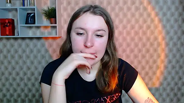 JuliaTopp  online show from January 2026 07:56:02 AM