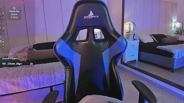 Snapshot of mia_rousse25 chatting on December 2025 01:39:01 PM mia rousse25 online show from December 2025 01:39:01 PM