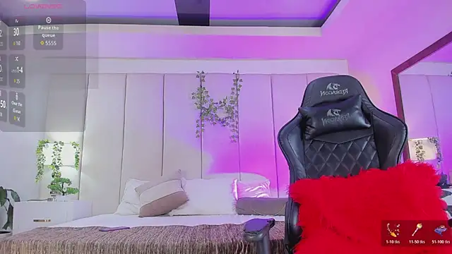 mia rousse25 online show from February 2026 03:49:02 PM