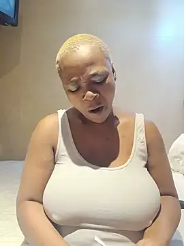 Snapshot of missboobiesSA chatting on June 2026 02:05:02 AM missboobiesSA online show from June 2026 02:05:02 AM