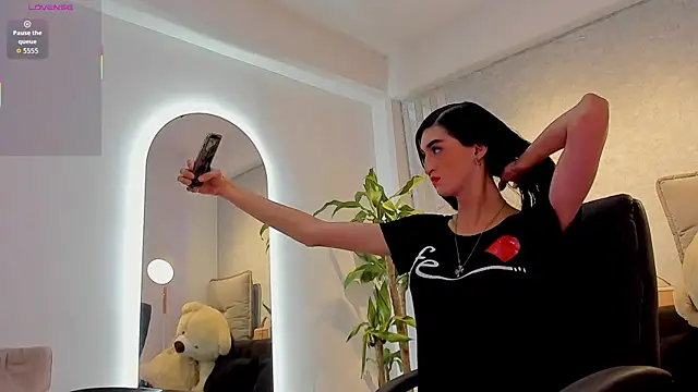 lily cash1 online show from February 2026 02:37:02 PM