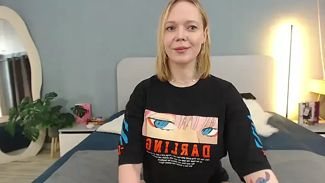 Natalee Love online show from February 2026 11:43:02 PM