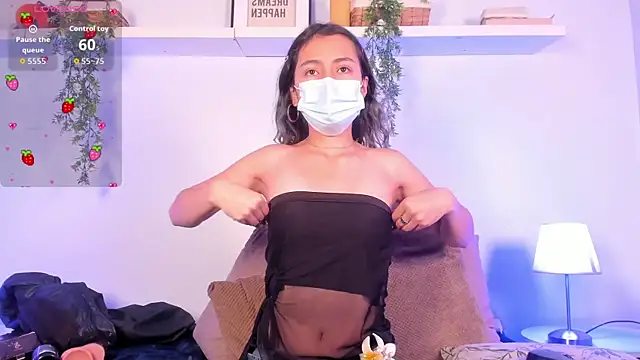 Snapshot of Vampgyal chatting on November 2025 08:41:02 PM Vampgyal online show from November 2025 08:41:02 PM