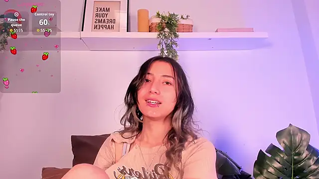 Snapshot of Vampgyal chatting on December 2025 11:32:02 PM Vampgyal online show from December 2025 11:32:02 PM