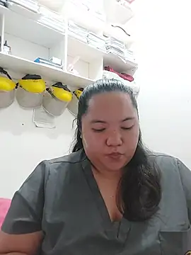 LianaCruzado online show from June 2026 11:14:01 AM