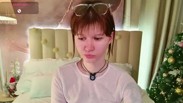 Snapshot of Aria_Vox chatting on December 2025 06:20:01 AM Aria Vox online show from December 2025 06:20:01 AM