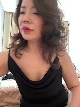 Snapshot of anna_yngs chatting on July 2026 03:23:02 AM anna yngs online show from July 2026 03:23:02 AM