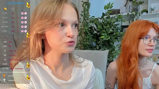 Snapshot of Kara_smalltits chatting on September 2025 11:45:01 AM Kara smalltits online show from September 2025 11:45:01 AM