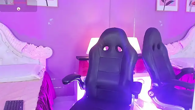 Bela Jones online show from October 2025 03:25:01 AM