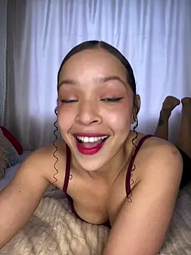 Yasmin777  online show from October 2025 07:02:02 PM