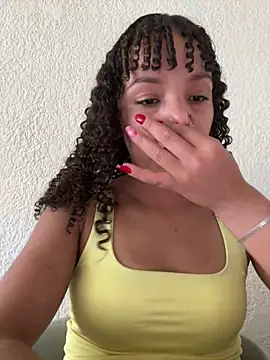 Yasmin777  online show from April 2026 08:59:01 PM