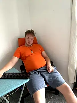 Snapshot of yourmaster2025 chatting on September 2025 02:17:02 PM yourmaster2025 online show from September 2025 02:17:02 PM