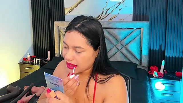 Issafoxx online show from October 2025 12:02:02 PM