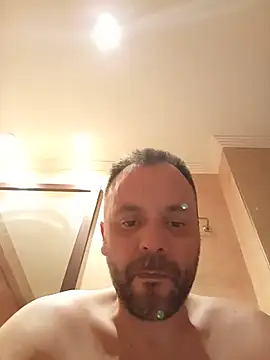 Snapshot of manchego85 chatting on June 2026 11:18:01 PM manchego85 online show from June 2026 11:18:01 PM