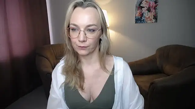 Ava Elior online show from July 2026 12:19:01 PM