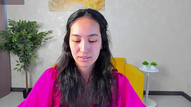 FlirtyAura online show from April 2026 07:45:01 AM