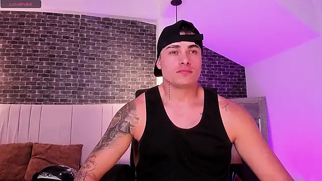 connorsmiith online show from February 2026 01:35:02 AM