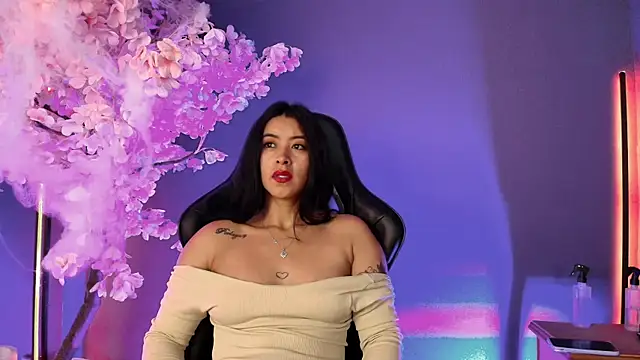 Snapshot of BellaFernandez__ chatting on November 2025 01:02:01 PM BellaFernandez online show from November 2025 01:02:01 PM