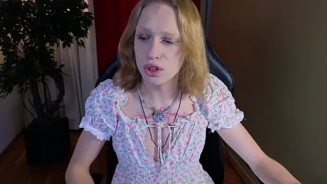 BarbieRichy online show from November 2025 10:25:01 AM