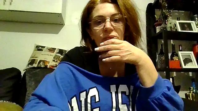 Snapshot of RubyyRosee chatting on December 2025 06:17:02 AM RubyyRosee online show from December 2025 06:17:02 AM