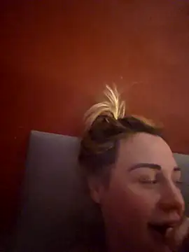 Snapshot of Sophrob96x chatting on November 2025 10:23:02 PM Sophrob96x online show from November 2025 10:23:02 PM