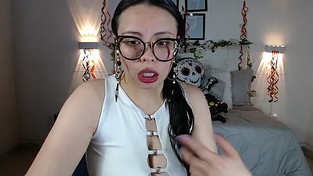 Megan 05  online show from November 2025 06:50:02 PM