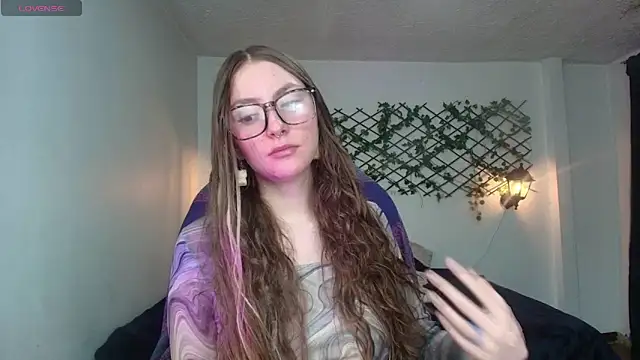 velvet  moon online show from March 2026 11:49:02 PM