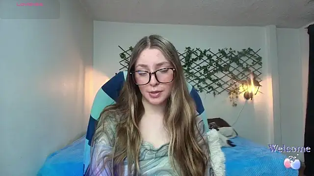 velvet  moon online show from April 2026 12:11:02 AM