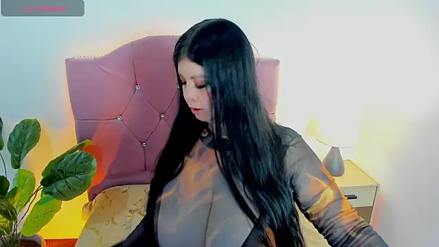 Angie lynn online show from November 2025 04:06:01 PM