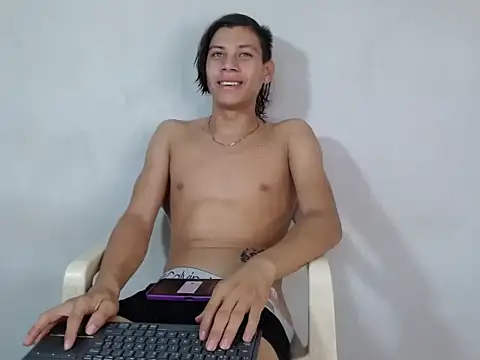 Snapshot of masterbrave420 chatting on November 2025 08:40:01 PM masterbrave420 online show from November 2025 08:40:01 PM