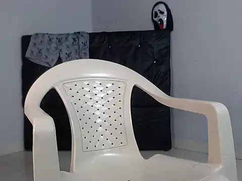 Snapshot of masterbrave420 chatting on December 2025 02:06:02 AM masterbrave420 online show from December 2025 02:06:02 AM