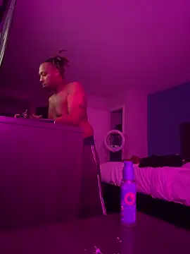 Snapshot of BigMfLuther chatting on December 2025 03:23:01 AM BigMfLuther online show from December 2025 03:23:01 AM