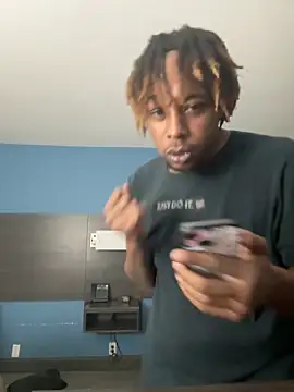 BigMfLuther online show from December 2025 05:38:02 AM