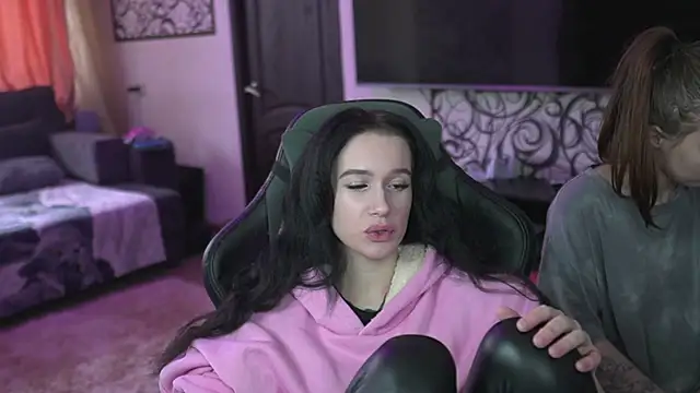 Snapshot of lis_silver chatting on February 2026 10:30:01 AM lis silver online show from February 2026 10:30:01 AM