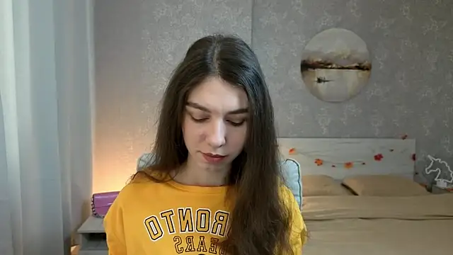 Snapshot of KellyShines chatting on December 2025 07:23:01 AM KellyShines online show from December 2025 07:23:01 AM