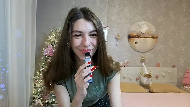 Snapshot of KellyShines chatting on January 2026 06:40:01 AM KellyShines online show from January 2026 06:40:01 AM