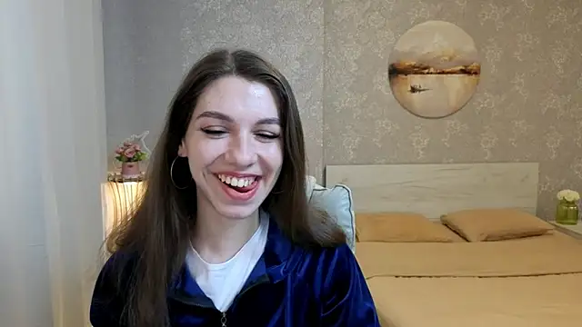 Snapshot of KellyShines chatting on May 2026 03:17:02 PM KellyShines online show from May 2026 03:17:02 PM