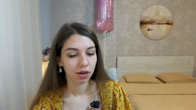 Snapshot of KellyShines chatting on June 2026 10:14:02 AM KellyShines online show from June 2026 10:14:02 AM
