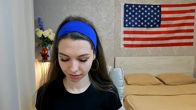 Snapshot of KellyShines chatting on July 2026 05:19:01 PM KellyShines online show from July 2026 05:19:01 PM