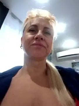 KissMiSveet online show from February 2026 02:12:02 PM