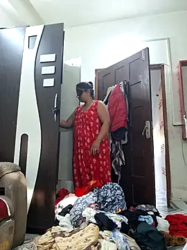 Snapshot of SIMIHOT chatting on November 2025 08:57:01 AM SIMIHOT online show from November 2025 08:57:01 AM